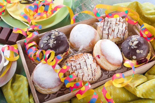 Deutsche Donuts Krapfen Oder Berliner Gefüllt Mit Marmelade — Stockfoto