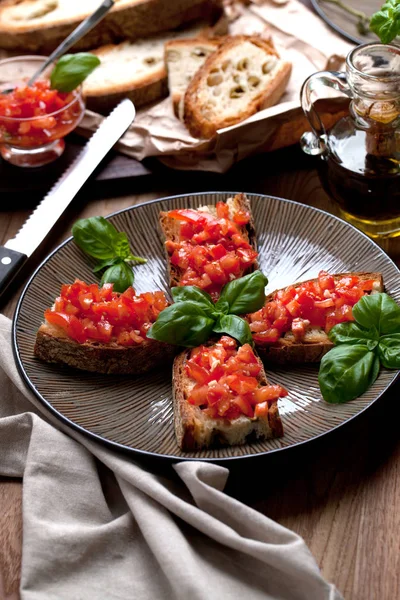 Concepto Cocina Italiana Bruschettas Con Pesto Tomates — Foto de Stock