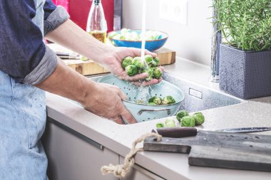 Bruxelles pişirme adam filizlenir, yakın çekim