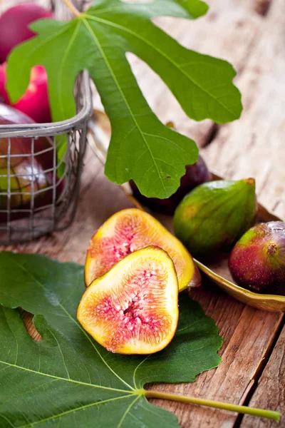 Buah Fig Yang Baru Dipotong — Stok Foto