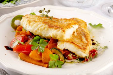 Kızarmış balık fileto, görünümü kadar yakın