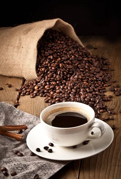 Kopp Kaffe Kake Kaffebønner – stockfoto