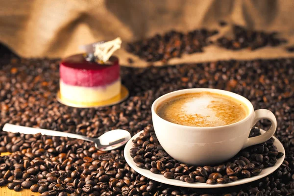 Kopp Kaffe Och Kaka Kaffebönor — Stockfoto