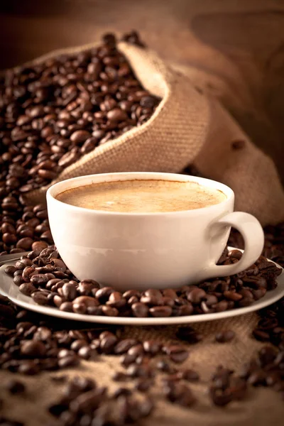 Filiżankę Kawy Ciastko Ziarna Kawy Obraz Stockowy