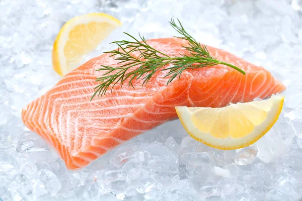 Salmone Fresco Sul Ghiaccio — Foto Stock