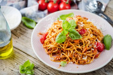Taze ve leziz spagetti bolognes