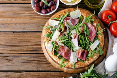 Taze Rucola Pizza parma jambonu ile