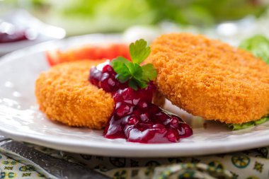 Camembert pişmiş, görünümü kapatın