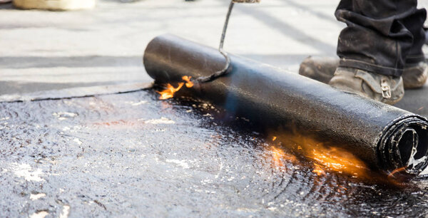 Установка плоской крыши. Обогрев и плавление битумной кровли
.