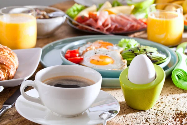 Casero Delicioso Desayuno Americano Mesa Madera Oscura —  Fotos de Stock