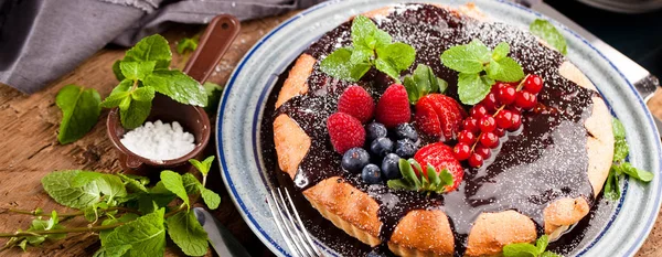 Fresh Tasty Chocolate Cake Berries — Stock Photo, Image