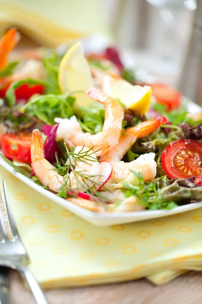 Garnelensalat Einfacher Und Gesunder Salat Aus Garnelen Gemischtem Gemüse Und — Stockfoto