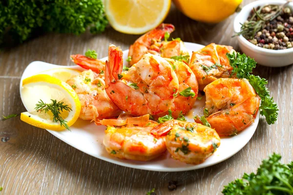 Gambas Fritas Con Rosmarin Fresco Jugo Limón — Foto de Stock