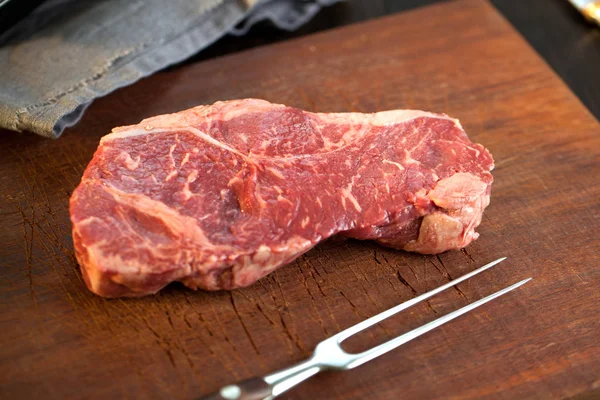 Carne Res Fresca Jugosa Mediana Rare Grillsteak Carne Barbacoa Cerca — Foto de Stock