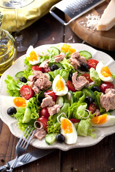 Tuna Salad Lettuce Eggs Tomatoes Dark Wooden Table — Stock Photo, Image