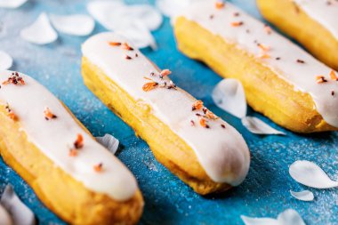 Ev yapımı kek eklerleri. Geleneksel eklerleri, profitroles klasik, eklerleri Fransız.