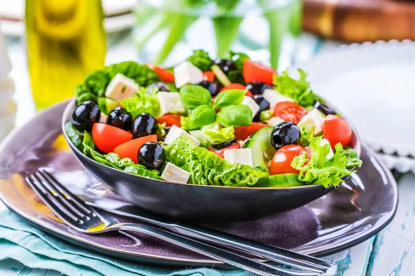 Färska Grönsaker Grekisk Sallad Hälsosam Mat Trä Bakgrund — Stockfoto