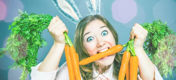 Funny Woman Fresh Carrot Picture Space Your Text — Stock Photo, Image