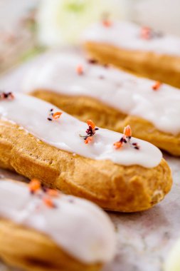 Ev yapımı kek eklerleri. Geleneksel eklerleri, profitroles klasik, eklerleri Fransız.