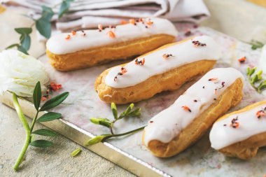 Ev yapımı kek eklerleri. Geleneksel eklerleri, profitroles klasik, eklerleri Fransız.