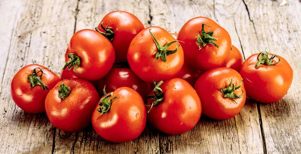 Fresh Tomatoes Old Wooden Table Growing Fruits Vegetables Healthy Food — Stock Photo, Image