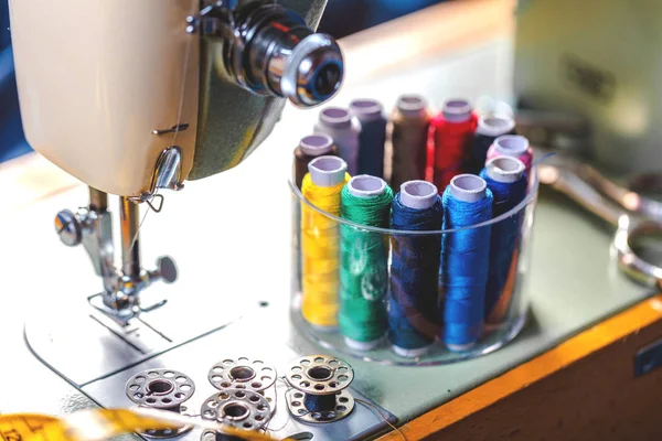 Tejido Varios Tipos Objetos Para Coser Tejido Multicolor Carretes Hilo — Foto de Stock