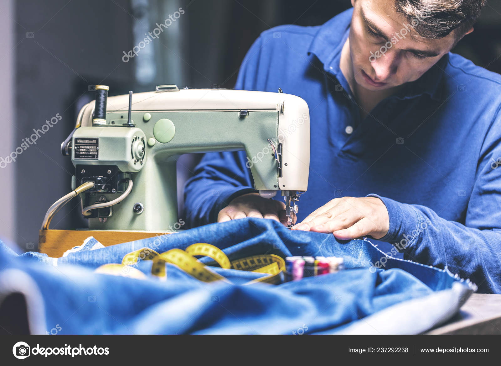 Intimidatie wassen Oh jee Sewing Denim Jeans Sewing Machine Repair Jeans Sewing Machine Alteration Stock Photo by ©KarepaStock 237292238 Intimidatie wassen Oh jee Sewing Denim Jeans Sewing Machine Repair Jeans Sewing Machine Alteration Stock Photo by ©KarepaStock 237292238