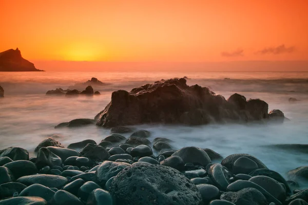 Larga Exposición Hermosos Paisajes Marinos Rocosos — Foto de Stock