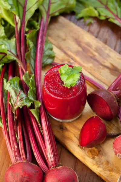 Glass Fresh Beetroot Juice Beets Wooden Table — Stock Photo, Image