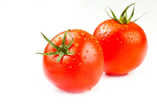 Vista Cerca Tomates Frescos Maduros Con Gotas Agua Aisladas Sobre —  Fotos de Stock