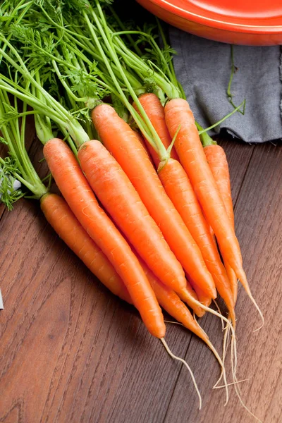 Close View Fresh Ripe Unprocessed Carrots Wooden Table — Stock Photo, Image