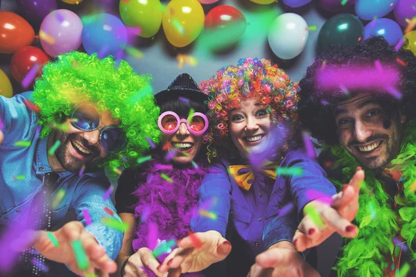 Partyvolk Feiert Karneval Oder Neujahr Partyclub — Stockfoto