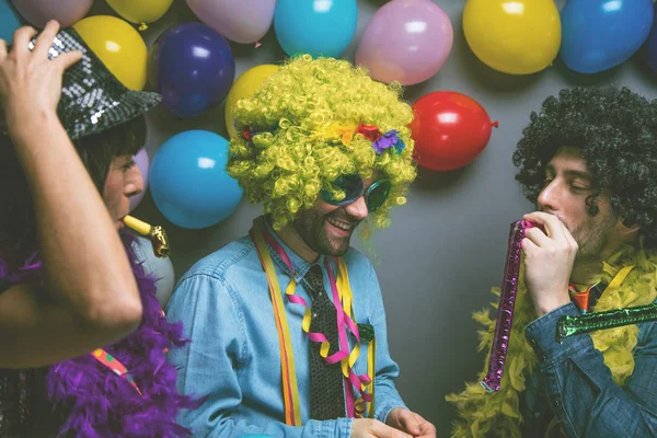 Festa Pessoas Comemorando Carnaval Ano Novo Clube Festa — Fotografia de Stock