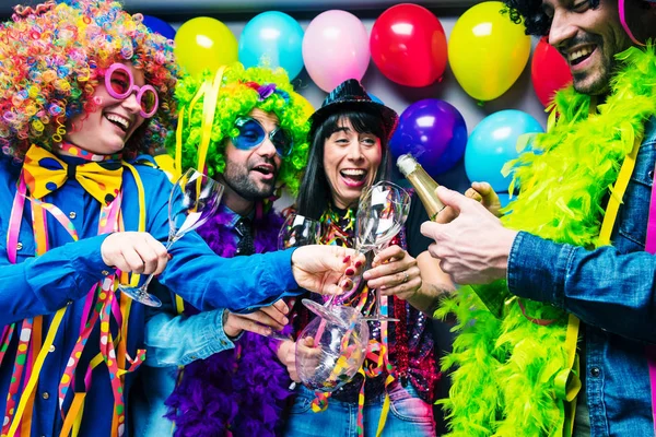 Fiesta Gente Que Celebra Carnaval Año Nuevo Club Fiesta —  Fotos de Stock