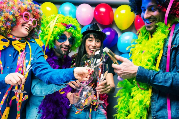 Fiesta Gente Que Celebra Carnaval Año Nuevo Club Fiesta —  Fotos de Stock