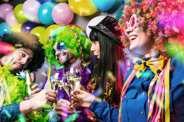 Festa Persone Che Festeggiano Carnevale Capodanno Nel Club Delle Feste — Foto Stock