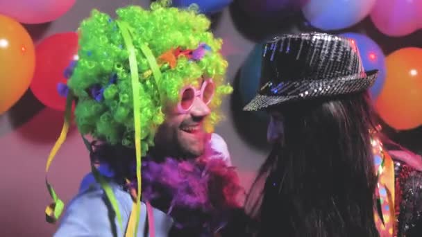 Karnaval Veya Yeni Yıl Kutlama Parti Kulüpte Parti Insanlar — Stok video