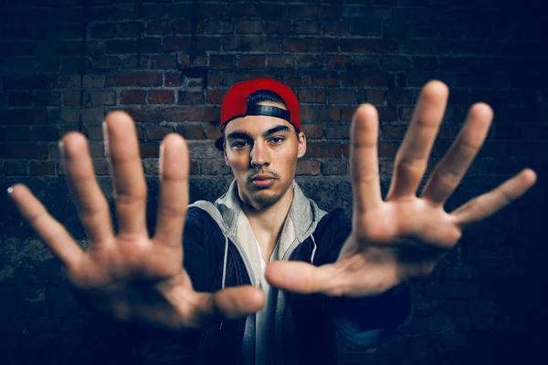 Retrato Joven Guapo Elegante Con Gorra —  Fotos de Stock