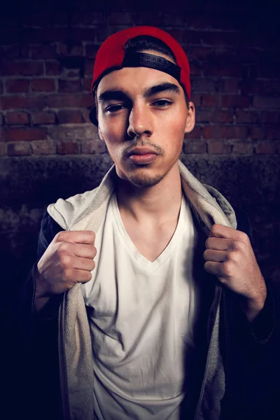 Retrato Joven Guapo Elegante Con Gorra —  Fotos de Stock