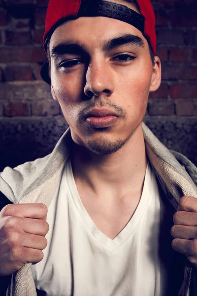 Retrato Joven Guapo Elegante Con Gorra —  Fotos de Stock