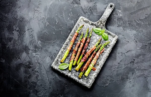 Ansicht Von Frischem Bio Spargel Parmaschinken Auf Grauer Oberfläche — Stockfoto