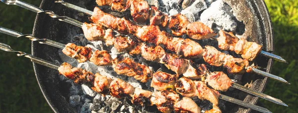 Top View Skewers Grilling Kebabs Charcoal Grill Outdoor — Stock Photo, Image