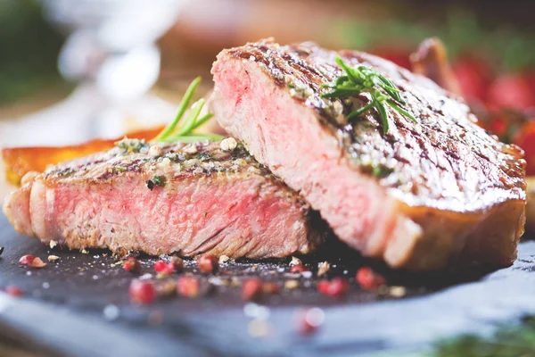 67 089 Raw Sirloin Steak Stock Photos Free Royalty Free Raw Sirloin Steak Images Depositphotos