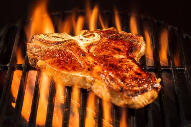 gurme t-bone biftek ızgara yemek görmek