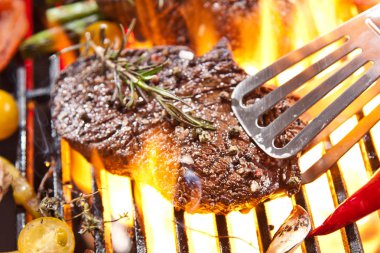 lezzetli biftek ızgara yemek rosemary ile yakından görmek 