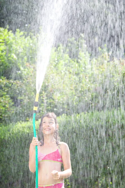 Adorable Girl Playing Garden Hose Sunny Summer Day — Stock Photo, Image
