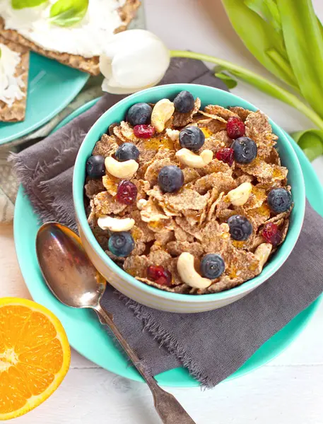 Cuenco Granola Casera Con Yogur Bayas Frescas Mesa — Foto de Stock