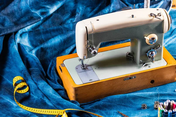 Close View Sewing Indigo Denim Jeans Sewing Machine — Stock Photo, Image