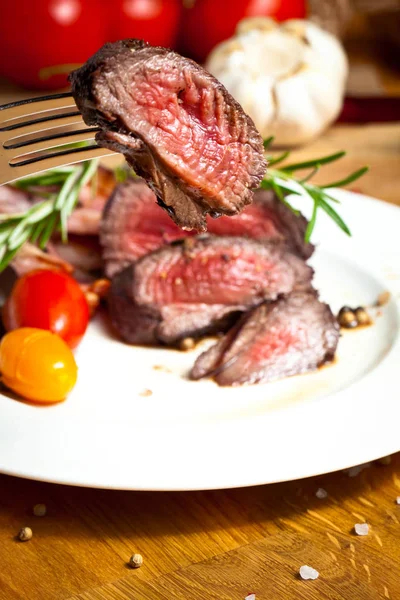 Bistec Venado Parrilla Gourmet Tenedor Vista Cerca — Foto de Stock