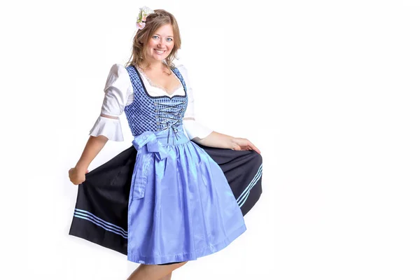 Aantrekkelijke Jonge Vrouw Traditionele Beierse Kostuum Dirndl Glimlachend Camera Geïsoleerd — Stockfoto